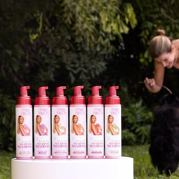 Paris Hilton Pet Iconic Sweet Pea & Vanilla Scent No-Rinse Dog Shampoo, Waterless Dog Wash, Hypoallergenic, 280ml  Quick Clean for Dogs, Easy Grooming, No Rinse Needed