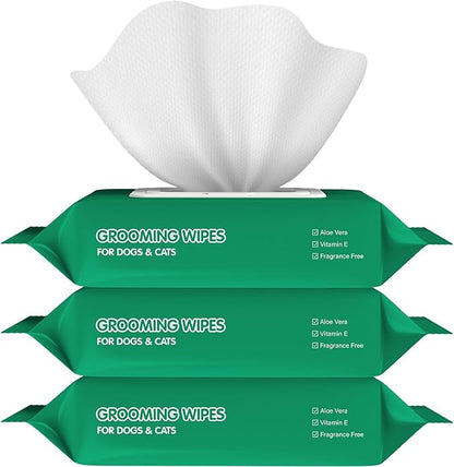 COCOYO Disposable Wet Wipes for Dogs & Cats I 300 Wipes for Cleaning and Deodorizing - Plant-Based, Hypoallergenic Pet Wipes for Puppies - Wipes for Paws, Butt, & Body - Fragrance Free