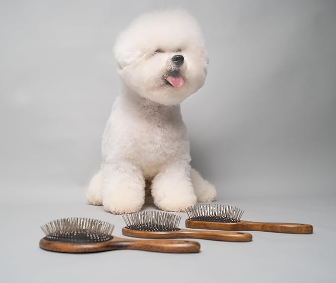 TAURO PRO LINE Wooden Dog Brush for Detangle Long and Short Hair, Wooden Soft Massage Brush for Grooming Haired Dogs and Cats, Flexible Cushion and Non-Slip Grip, Oval, 8,85 x 2,36 inch, Brown