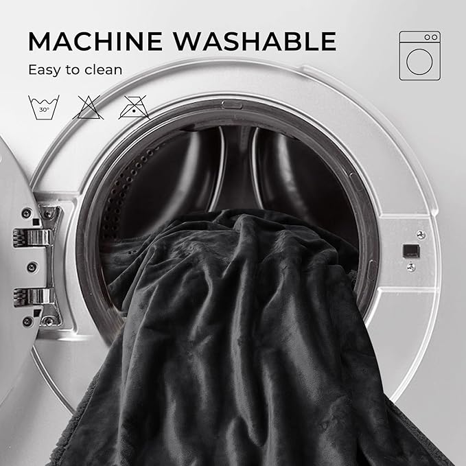 Waterproof Pet Blanket, Liquid Pee Proof Dog Blanket for Sofa Bed Couch, Reversible Sherpa Fleece Furniture Protector Cover for Small Medium Large Dogs Cats, Black King Size（100" x 85"）