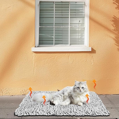 Nobleza Self Heating Cat Bed, Super Soft Thermal Dog Crate Bed Mat for Sleeping, Washable Anti-Slip Self Warming Pet Kennel Pad for Small Medium Cats Dogs Indoor Outdoor (White&Grey, M)