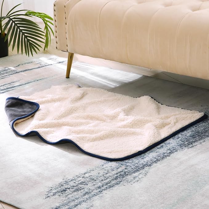 DaysU Waterproof Dog Blanket for Small Dogs - Soft Sherpa Fleece Reversible Pet Blanket, Cat Blanket Washable for Couch Protection, Warm Plush Puppy Blankets, 30"x40" Grey