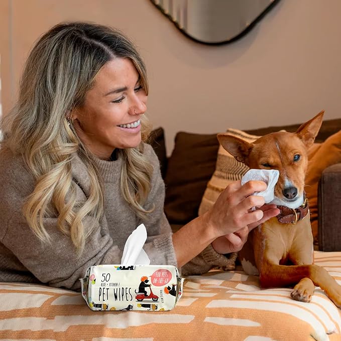 Dog Wipes, Pet Wipes for Dogs, Cat Wipes, Dog Paw Wipes, Dog Wipes for Paws and Butt, Dog Grooming Wipes, Dog Wipes Cleaning Deodorizing, Butt & Body, Aloe and Vitamen E Scent,100 Wipes
