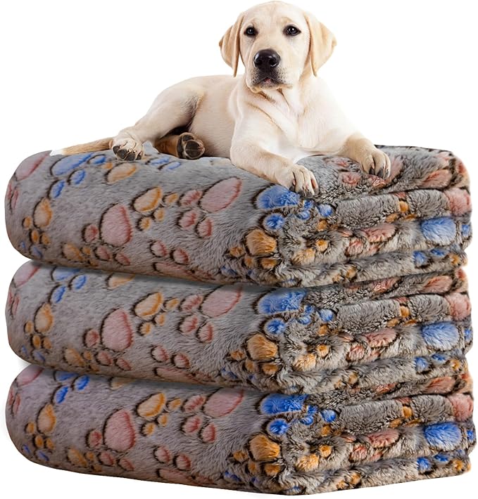 Rezutan Upgraded Dog Blankets for Large Dogs, Dog Cat Flannel Blankets Washable, Soft Pet Mat Throw Cover for Kennel Crate Bed, Cute Paw Pattern, Dog Blanket, Pet Blanket