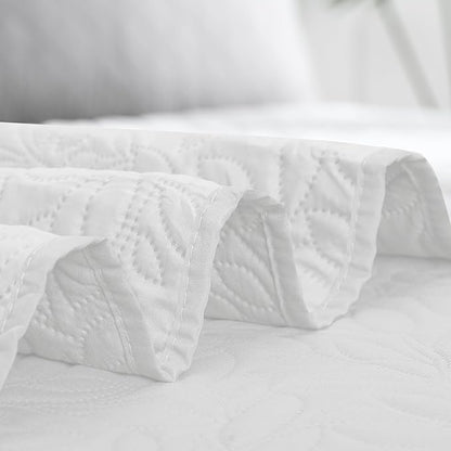 Easy-Going Waterproof Dog Bed Cover Reversible Leak Proof Pet Blanket Replacement Mat for Furniture Washable Couch Cover Sofa Cover for Dogs Cat(68x86 Inch, White/White)