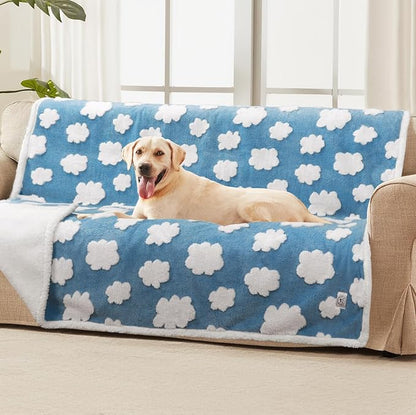 Luciphia Waterproof Dog Cat Blanket Fluffy Thick Fleece Pet Blanket,Washable Double Sided Sherpa Calming Blankets Flower Print Blankets for Medium Large Dogs Cats(Blue Cloud,67x57 inches)