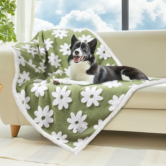 Luciphia Waterproof Pet Blanket for Medium Large Dogs Washable Fluffy Thick Jacquard Shag Fleece Warm Sherpa 3D Textured Flower Print for Cats Puppy Couch Protection (Green,57x40 inches)