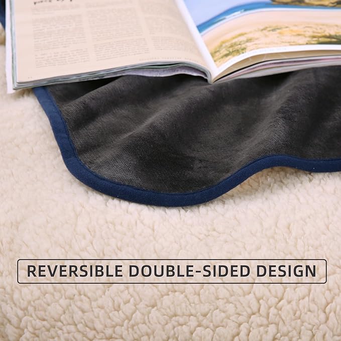 DaysU Waterproof Dog Blanket for Small Dogs - Soft Sherpa Fleece Reversible Pet Blanket, Cat Blanket Washable for Couch Protection, Warm Plush Puppy Blankets, 30"x40" Grey