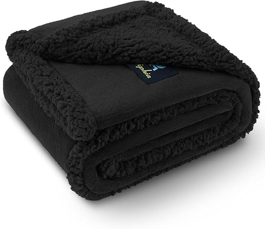 Waterproof Pet Blanket, Liquid Pee Proof Dog Blanket for Sofa Bed Couch, Reversible Sherpa Fleece Furniture Protector Cover for Small Medium Large Dogs Cats, Black King Size（100" x 85"）