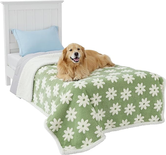 Lesure Waterproof Dog Blanket for Large Dogs - Washable Double Sided Dog Blankets with Warm Jacquard Shag and Soft Sherpa Fleece, Pet Cat Blanket for Queen Bed Protection, 3D Textured Flower, Green