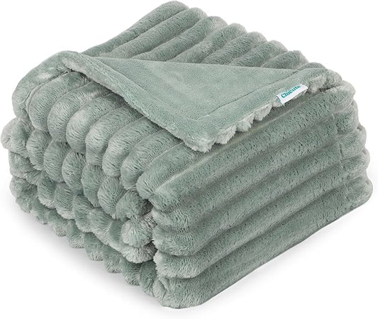 Waterproof Dog Blanket, Soft Fleece Blanket for Couch Protector, Reversible Pet Blankets Furniture Protector Cover for Small Medium Large Dogs Cats (Green, 60"x80")