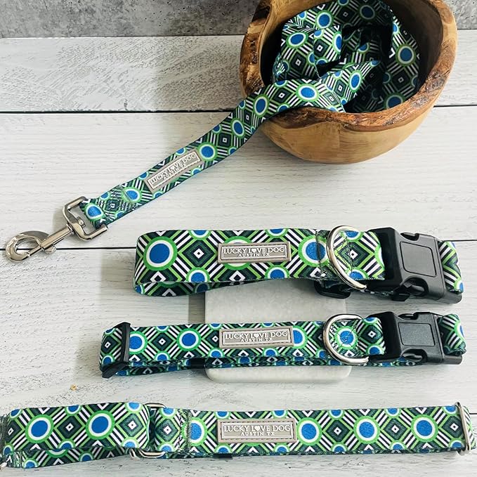 Lucky Love Dog Collar, Stripes Pattern Dog Collar for Tiny Dogs, Comfortable & Soft Dog Collars, Leo, XS