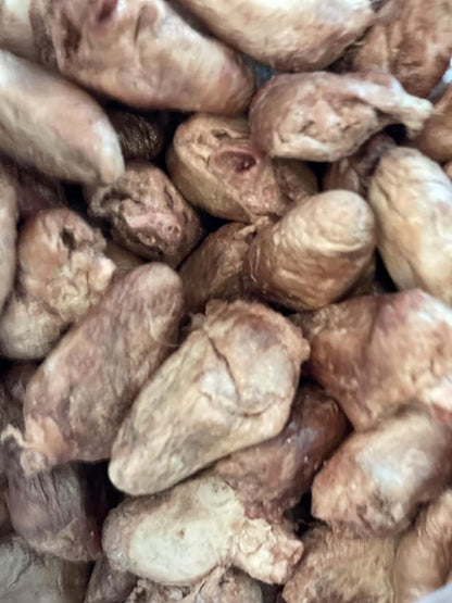 Freeze Dried Chicken Hearts - Freeze Dried Dog Treats, Chicken Hearts 2.5 oz for Dogs & Cats - Grain Free & Gluten Free - Resealable Pouch, Single Ingredient, Training Treat in Chicken Hearts