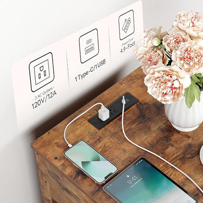 HOOBRO Dog Crate Furniture, Dog Kennel with Drawer and Charging Station, Indoor Decorative Puppy House, Wooden Pet Crate End Table for Small Dogs, Rustic Brown and Black BF58UGW03G1