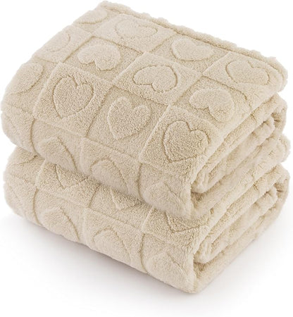 Bedsure 1 Pack 2 Dog Blankets for Small Dogs - 2pcs Washable Soft Fluffy Puppy Blanket with Premium 300GSM Coral Fleece, Cozy Cat Blankets for Indoor Cats, Fuzzy Pet Blanket for Kitten Doggy, White