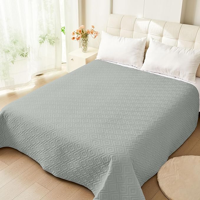 hyha Waterproof Dog Blanket, Soft Pet Bed Blankets, Waterproof Sofa Couch Cover for Dogs Washable, Reversible Pet Couch Covers for Sofa Furniture (82x82 Inch, Grey/Light Grey)