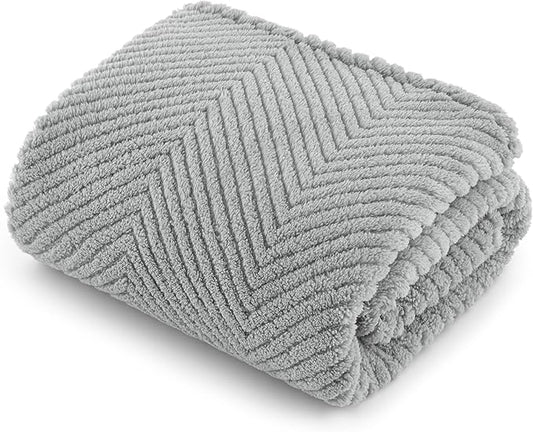 Bedsure Dog Blanket for Small Dogs Washable - Soft Fluffy Puppy Blanket with Premium 300GSM Coral Fleece, Cozy Calming Cat Blankets for Indoor Cats, Fuzzy Pet Blanket for Kitten Doggy, Light Grey