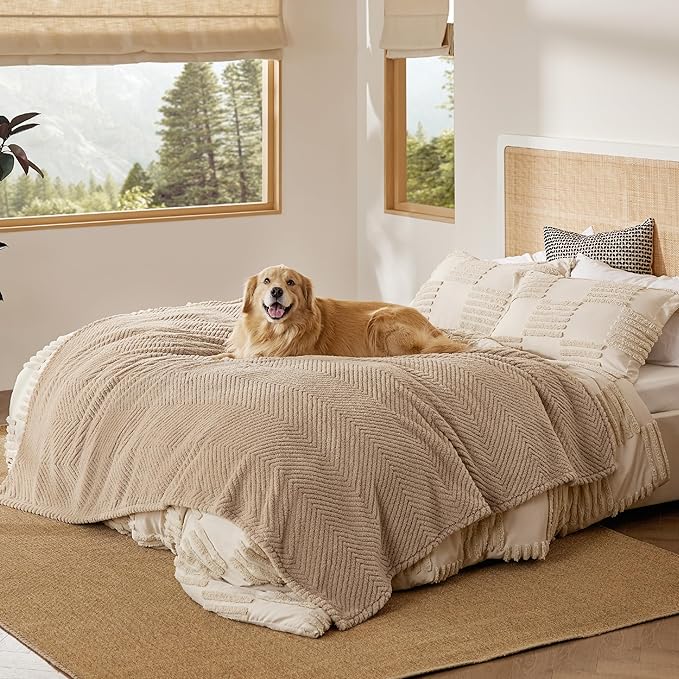 Bedsure Dog Blanket for Large Dogs Washable -Fluffy Fuzzy Puppy Cat Blanket for Bed with Premium 300GSM Coral Fleece Soft for Pet Kitten Doggy, Brown, 60x80IN